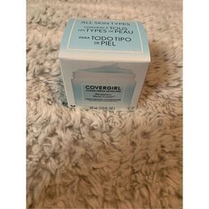 Covergirl Weightless Water Cream